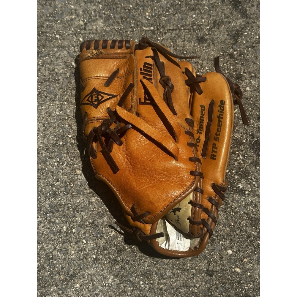 Franklin Field Master Youth RHT Baseball Glove - 4518 RHT Hand-Formed Pocket 11"